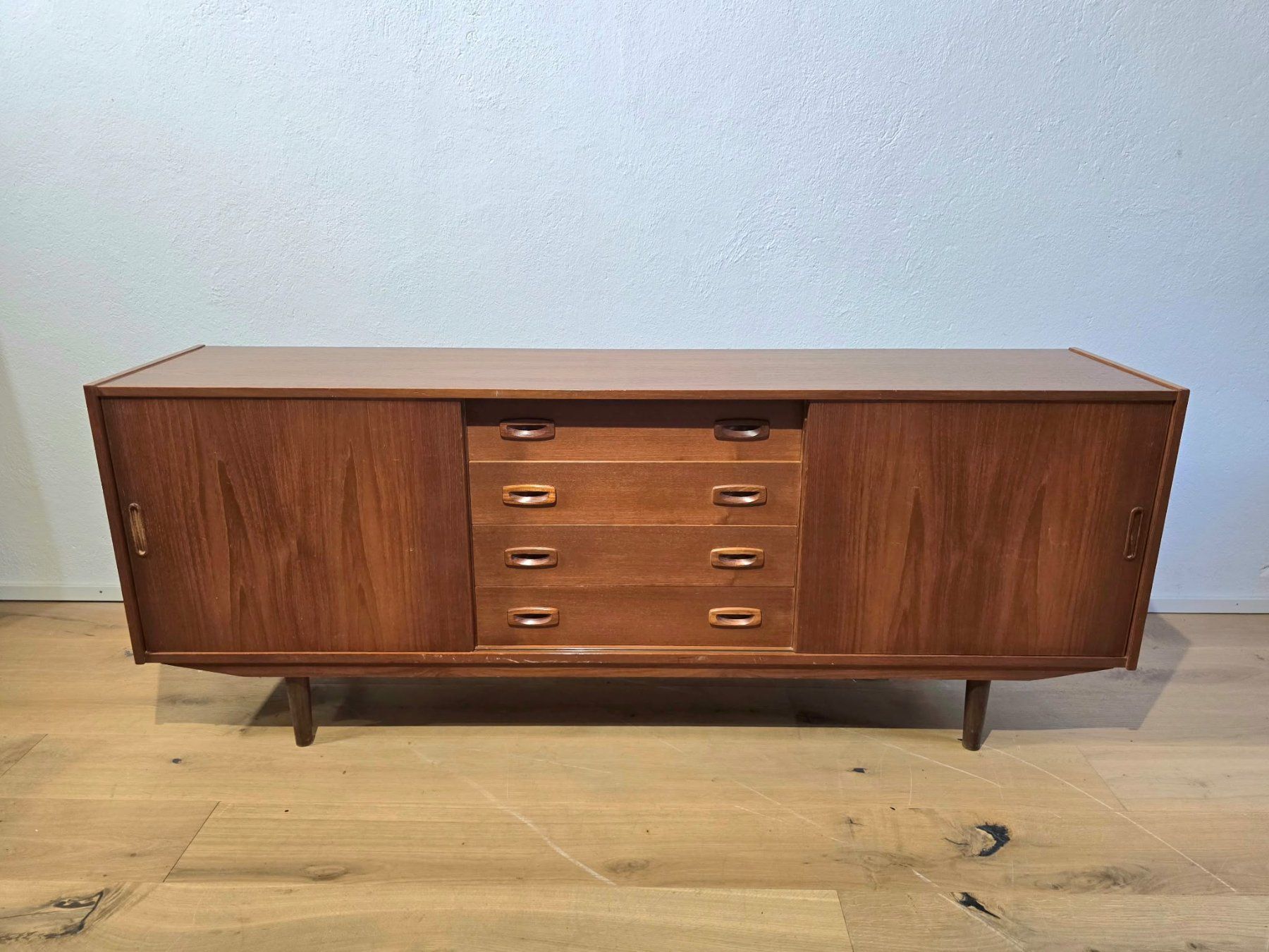 Cassettiere: Mid Century Teak Sideboard – Usato da Glarus venduto da Toni-Glarus 1