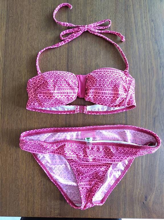 Badekleider & Bikinis: Neuwertiges Bikini, Hose Grösse 38, Bikini Grösse 36 Cup A/B – Gebraucht aus Meilen von Hope777