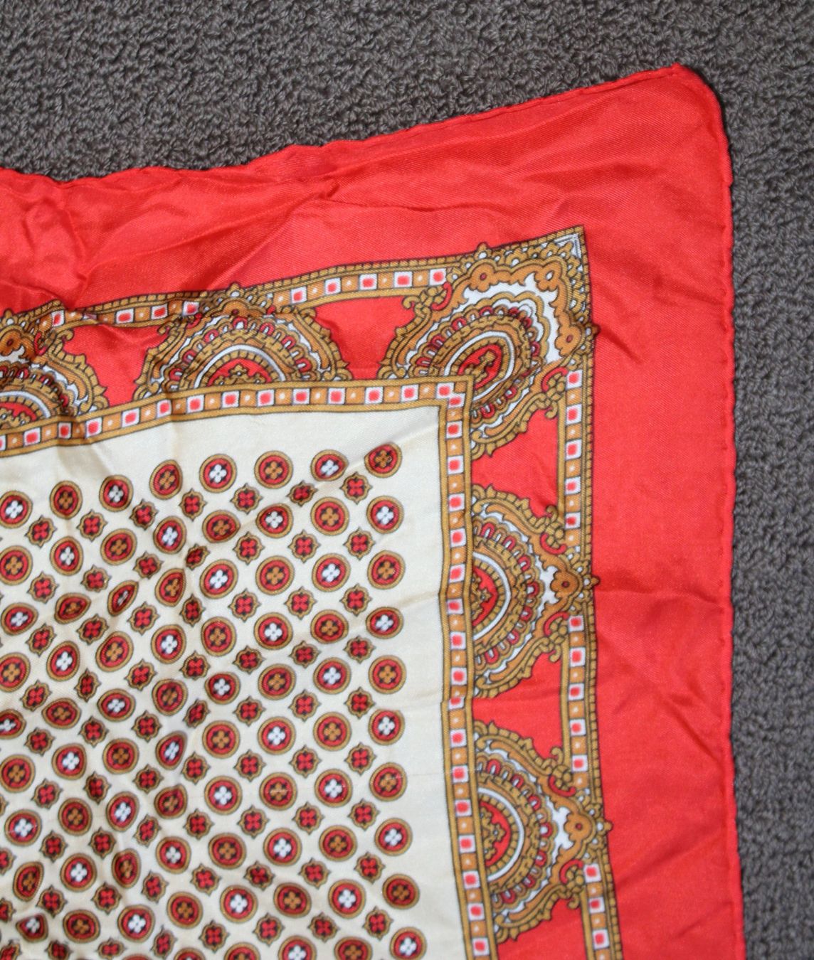 Foulards, Tücher & Schals: Tuch – Gebraucht aus Schaan von antikes_und_kurioses 2