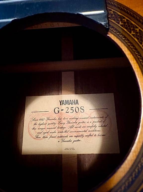 Yamaha Musikinstrumente: Konzertgitarre Yamaha G-250S – Gebraucht aus Egnach von eliseos 2