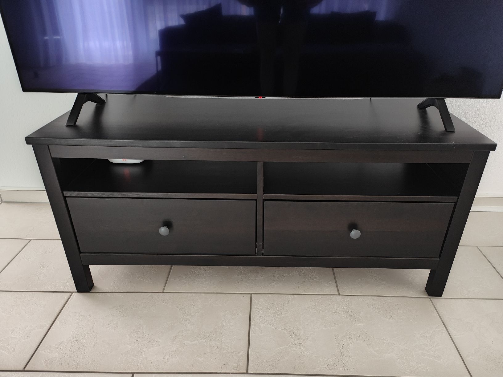 Ikea Mobili TV: IKEA-Hemnes TV Möbel in top Zustand – Usato da Moosseedorf venduto da Haldemann18