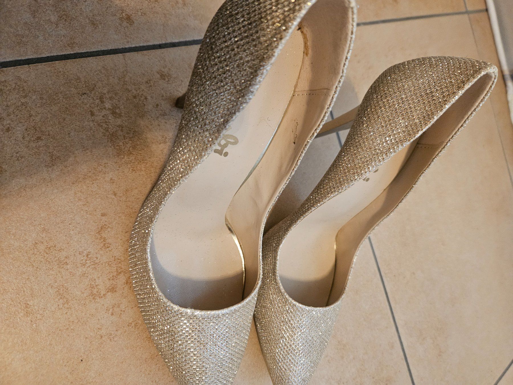 Damenschuhe: Gold Glitzer Pumps ☆NEU☆ – Neu (gemäss Beschreibung) aus Steckborn von suz_v2v6 4