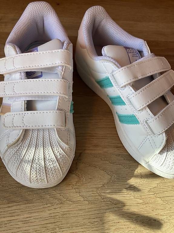 Adidas Scarpe per ragazzi: Adidas Superstar 29 – Nuovo e nell'imballaggio originale da Steg im Tösstal venduto da mimu_87 1