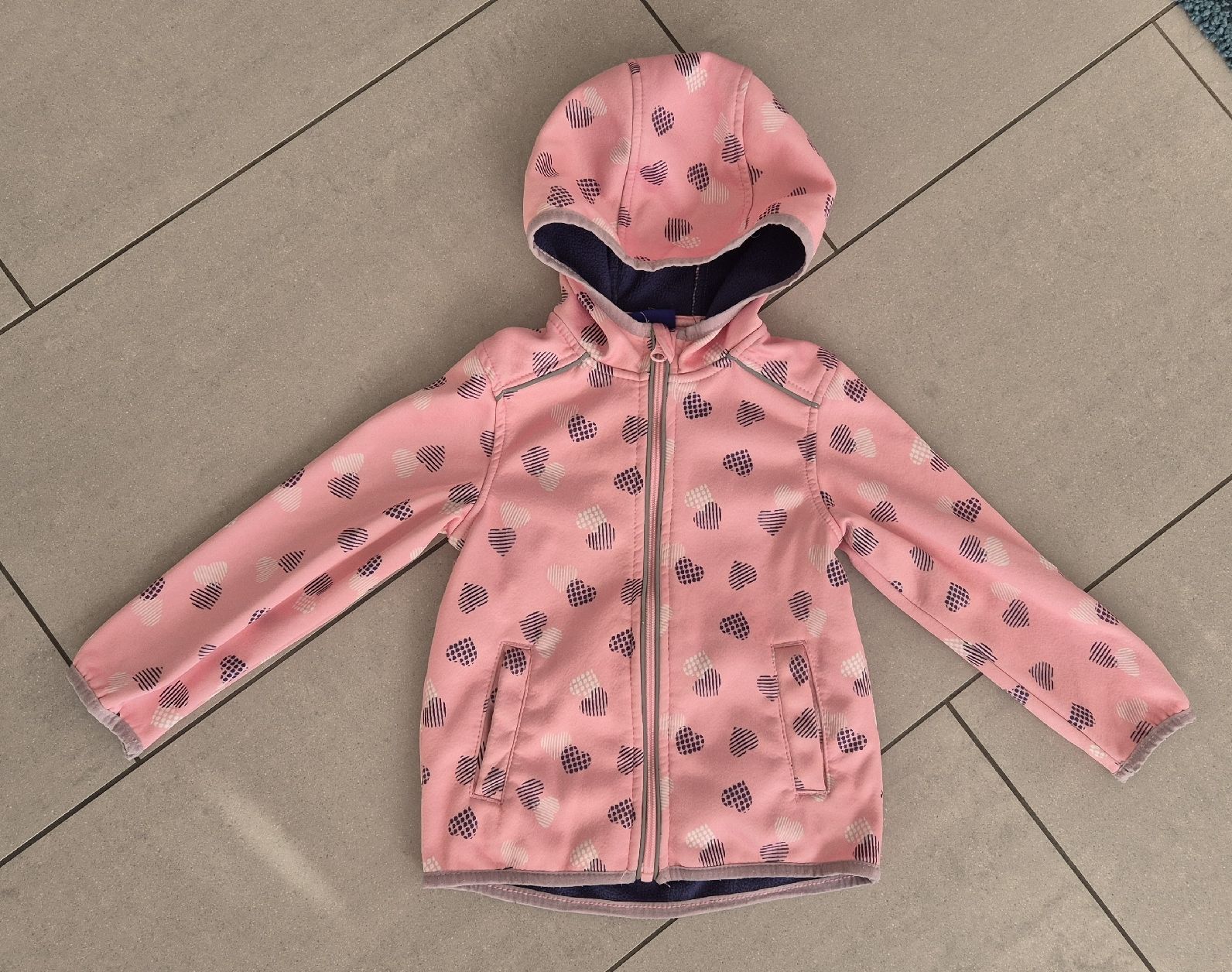 Giacche & Cappotti: Pinke Softshell Jacke Grösse 98/104 – Usato da Würenlingen venduto da mwimmer