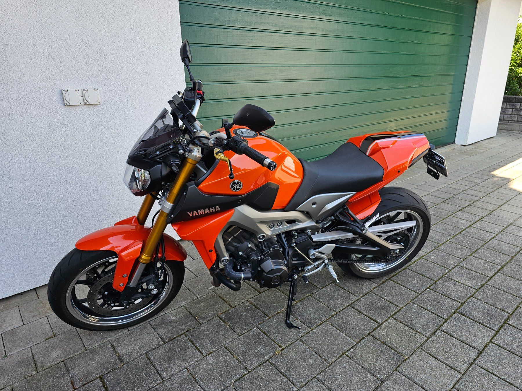 Yamaha Strada: Yamaha MT 09 Unikat – Usato da Salvenach venduto da Hayadriver