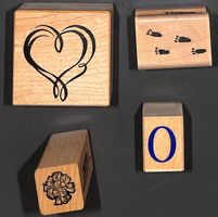 4 Stempel Herz Pfoten O Schleife Holzsockel mit Gummistempel