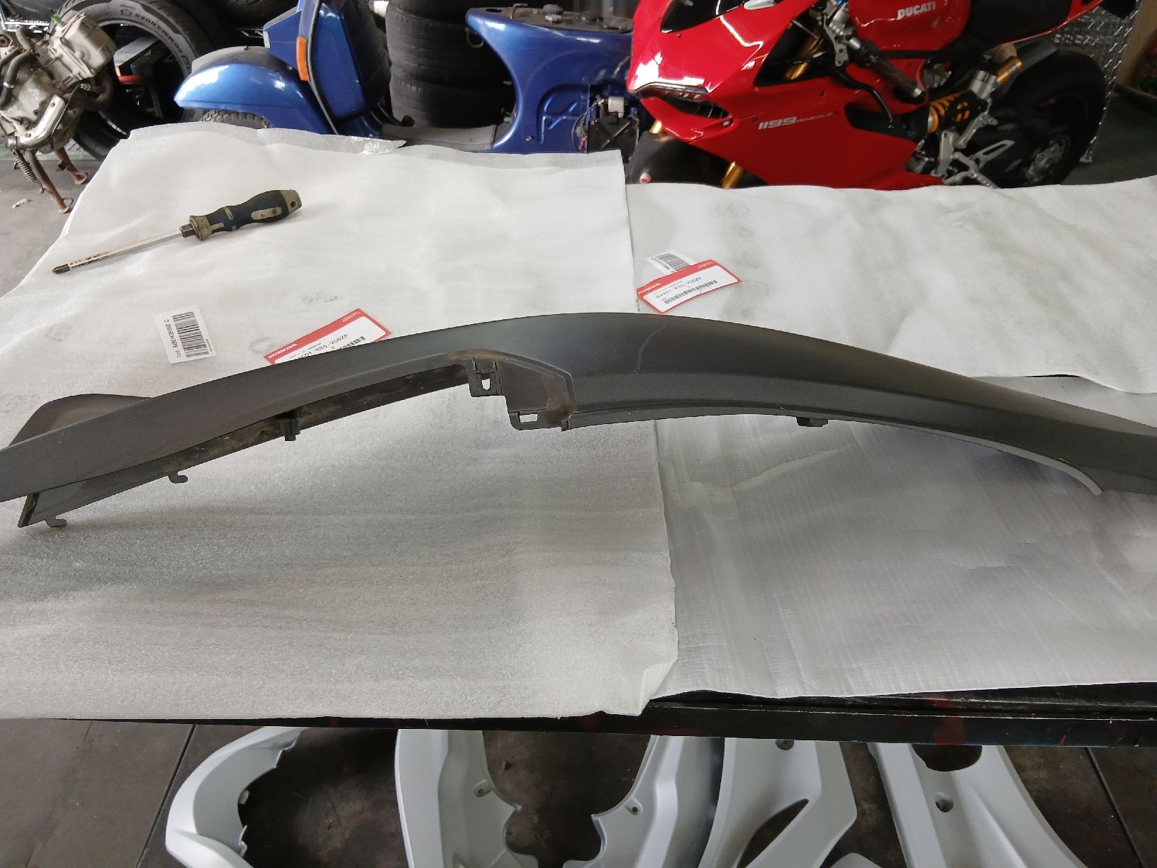 Honda Tutti pezzi di ricambio per scooter: Honda pcx 125 – Usato da Romanel-s-Lausanne venduto da site76 4