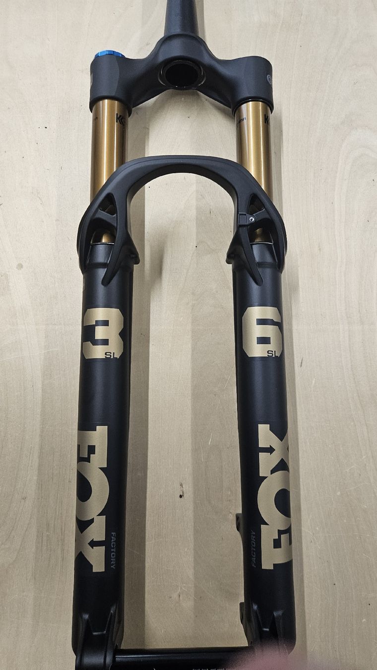 Fox Pezzi di ricambio: Fox 36 SL 29" 140mm Grip X – Nuovo e nell'imballaggio originale da Laupen BE venduto da zeh_xd8z