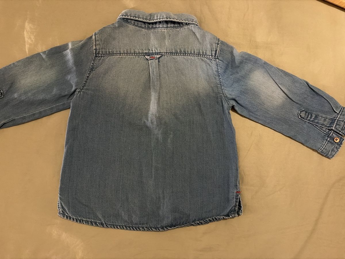 Zara Chemises, Tops & T-shirts: Jeanshemd Zara – D'occasion à Cham par Johnny5 3