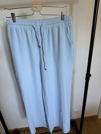 Hose Shein hellblau weit geschnitten Grösse L neuwertig