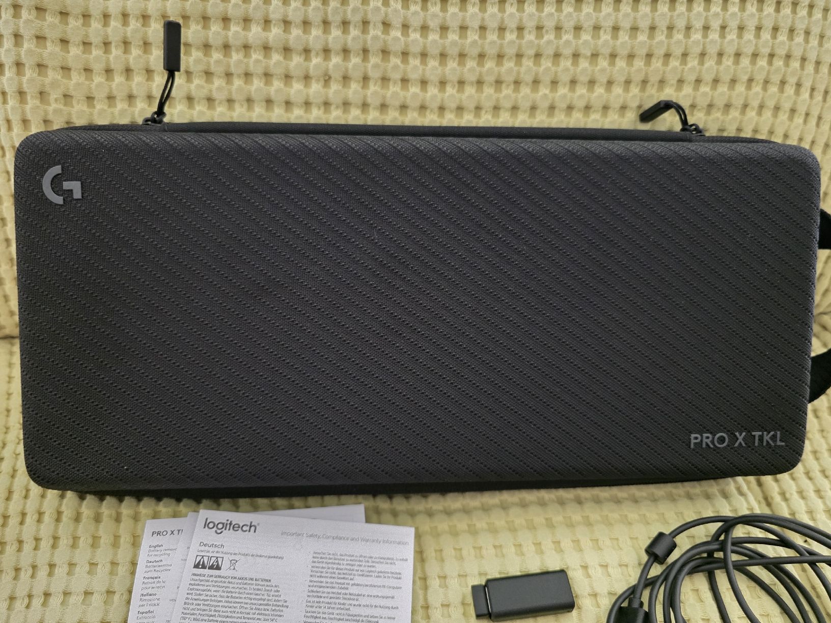 Logitech Tastiere: LOGITECH G PRO X TKL LIGHTSPEED (Bluetooth, Schweiz, Kabello – Nuovo e nell'imballaggio originale da Basel venduto da Cod1987 1