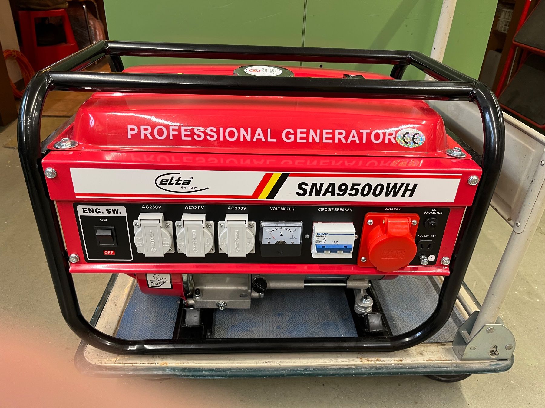 Generatori di corrente: Stromerzeuger max. 2500W – Nuovo e nell'imballaggio originale da Küblis venduto da hypofacto