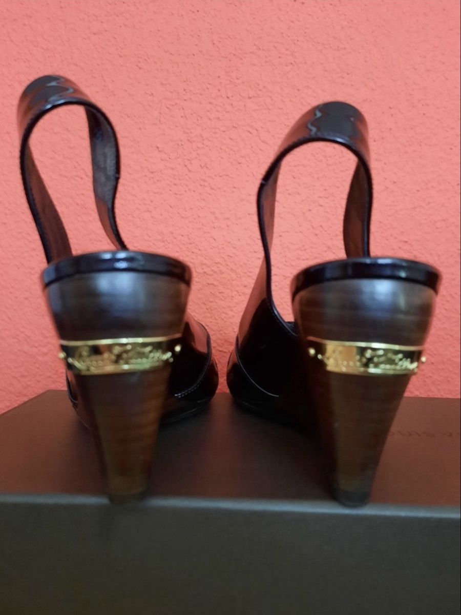 Louis Vuitton Scarpe da donna: Louis Vuitton wedge sandal – Nuovo (secondo la descrizione) da Wohlen AG venduto da rol_8r5l 1