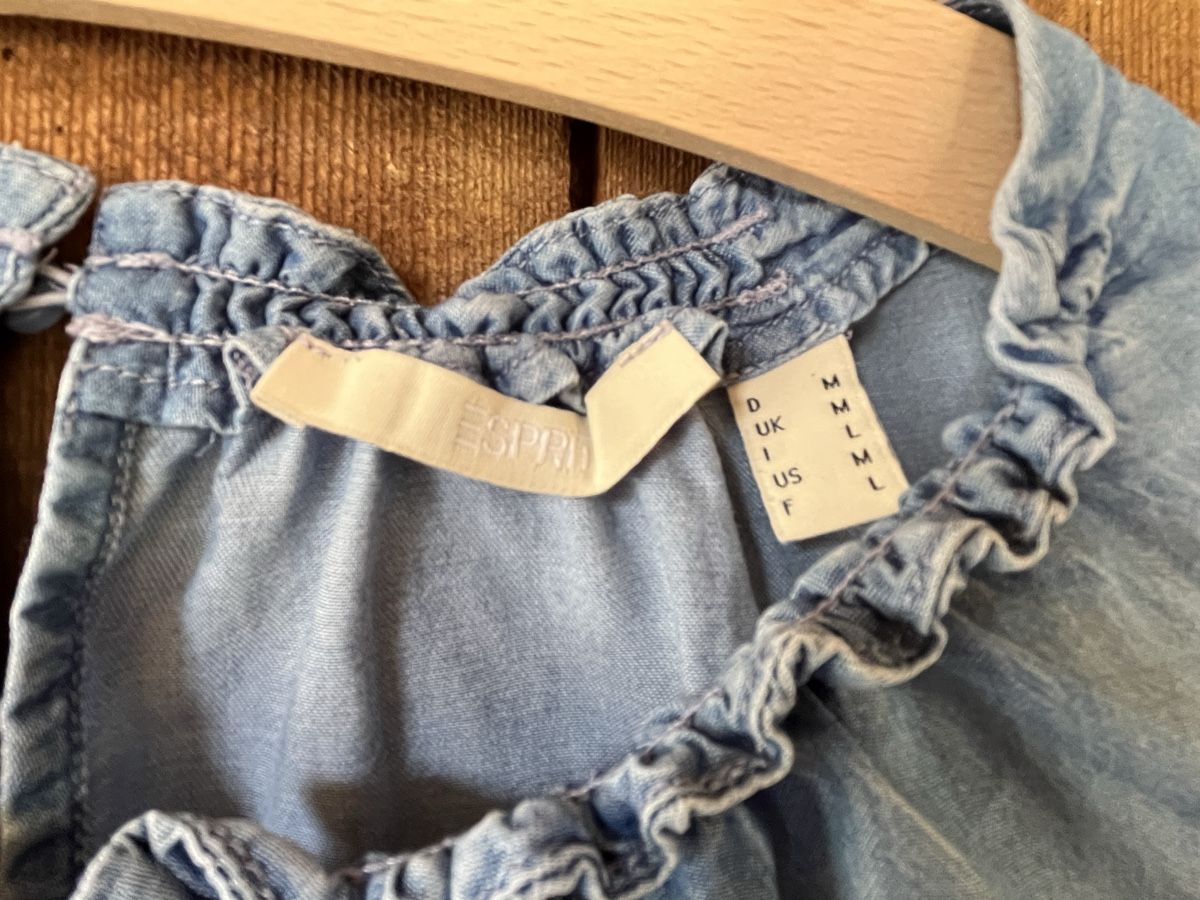 Esprit Top: Esprit Top Jeansoptik M Lyocell – Usato da Hettiswil venduto da CoWa1974 1