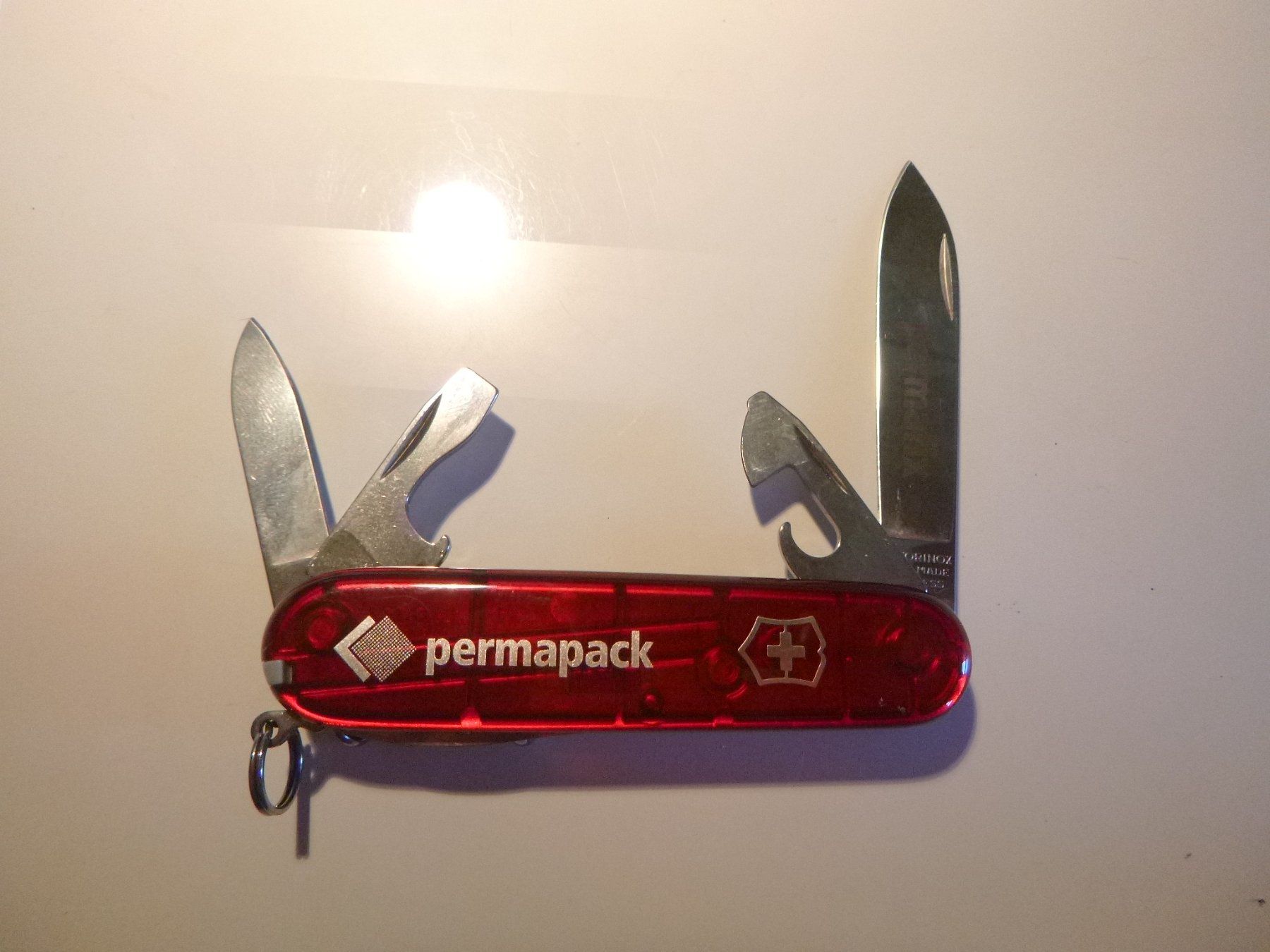 Victorinox Coltelli tascabile: Victorinox-Taschenmesser mit transparenten Griffschalen – Usato da Freudwil venduto da Traktor57 4