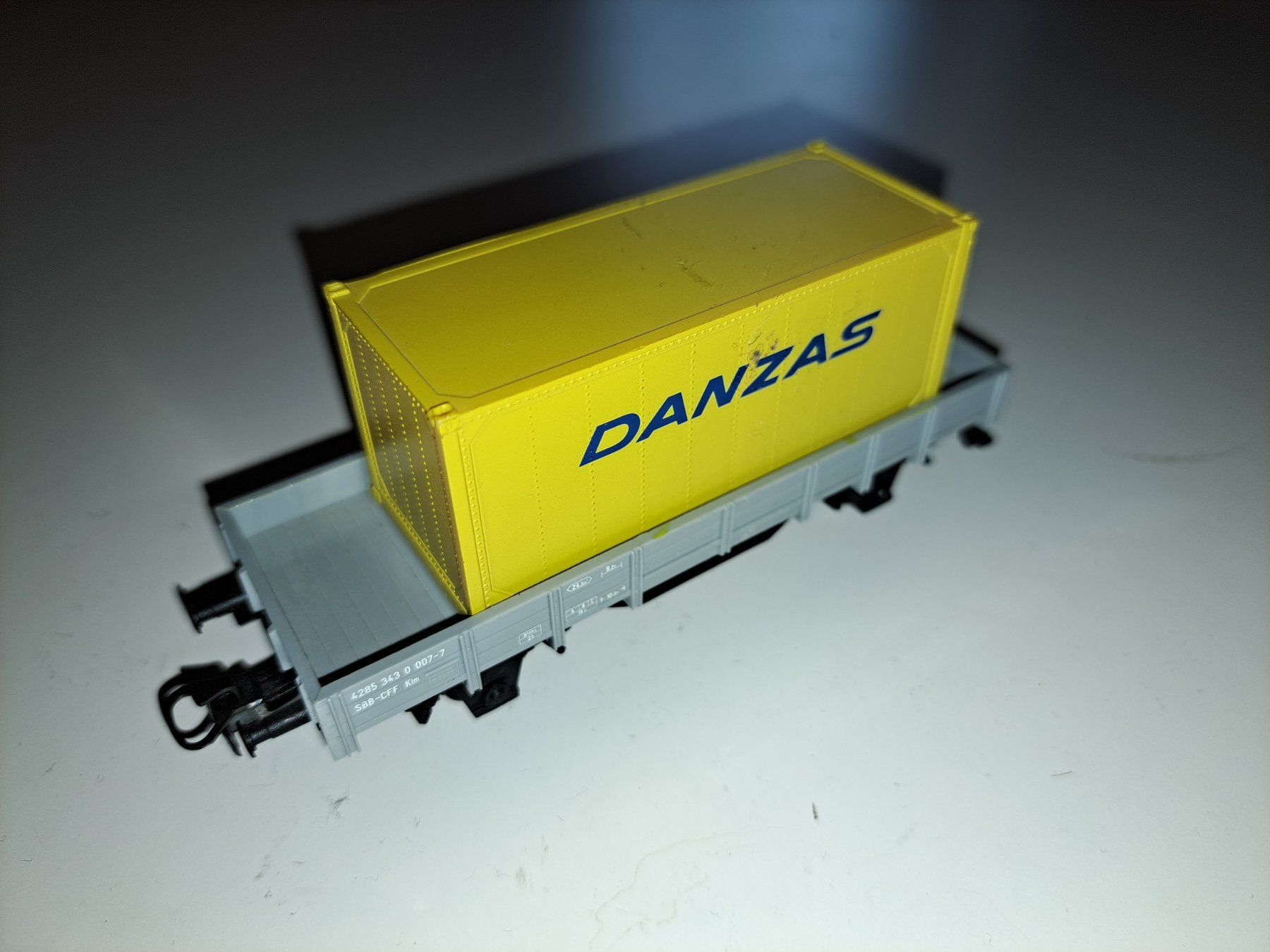 Märklin Modellini di ferrovie: Märklin H0: Güterwagen mit Danzas-Container, Top! – Usato da Spiez venduto da Pistach99 3