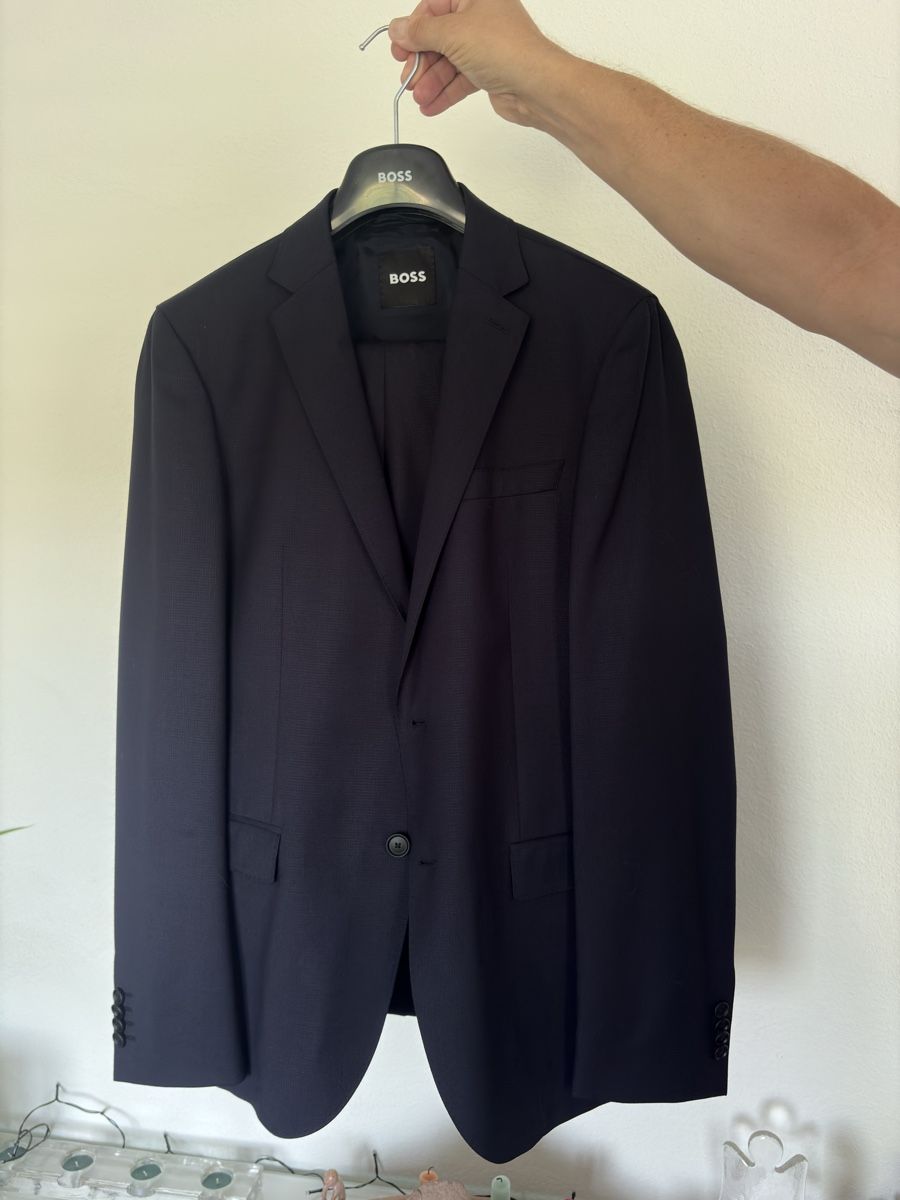 Hugo Boss Costumes, combinaisons de sport et fonctionnelles: Boss Anzug  – D'occasion à Duggingen par mel_5227 1