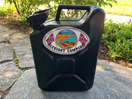 schöner 10 Liter Benzinkanister aus Metall