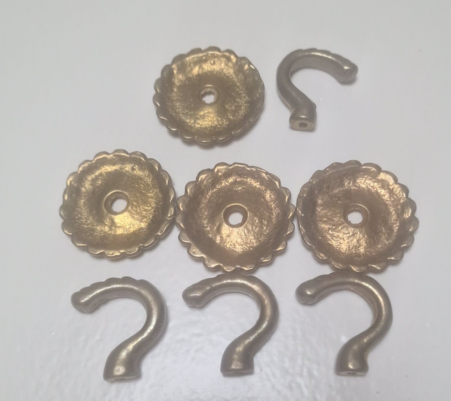 Quincaillerie: 4 antike Messing Haken – Neuf (Voir description) à Winterthur par Mmondeo 1
