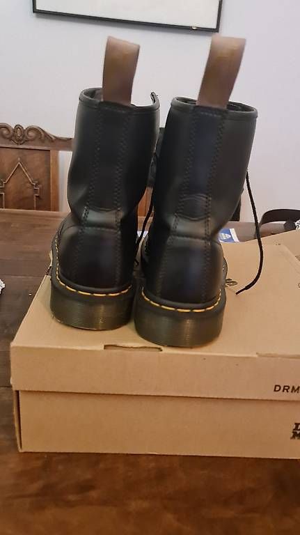 Chaussures hommes: DR. MARTENS VEGAN – D'occasion à Nidau par boutiqueMHdelala 3