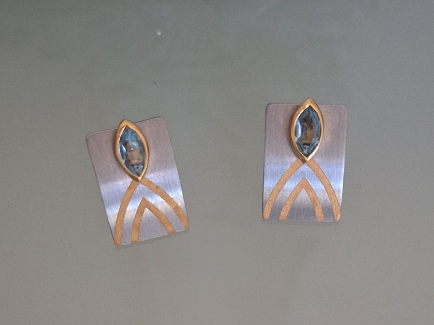 Boucles d'oreille: EDEKSTAHL MIT 18 KRT GOLD Mit Aquamarin – D'occasion à Kerzers par ExpressoTerreno