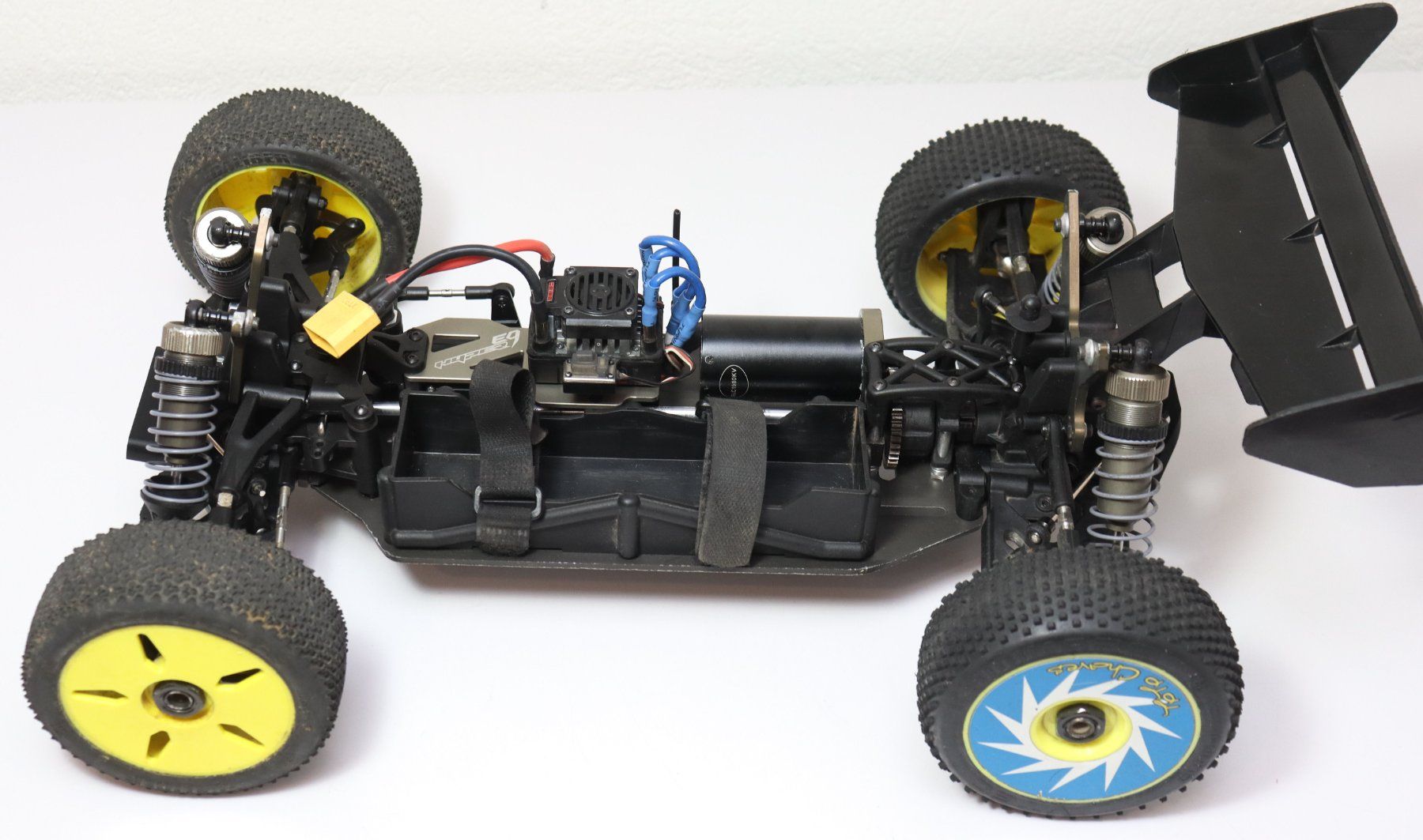 RC Kits de montage: Hobao Hyper E9 4S Buggy Brushless 1:8 – D'occasion à Frick par volvo850driver 5