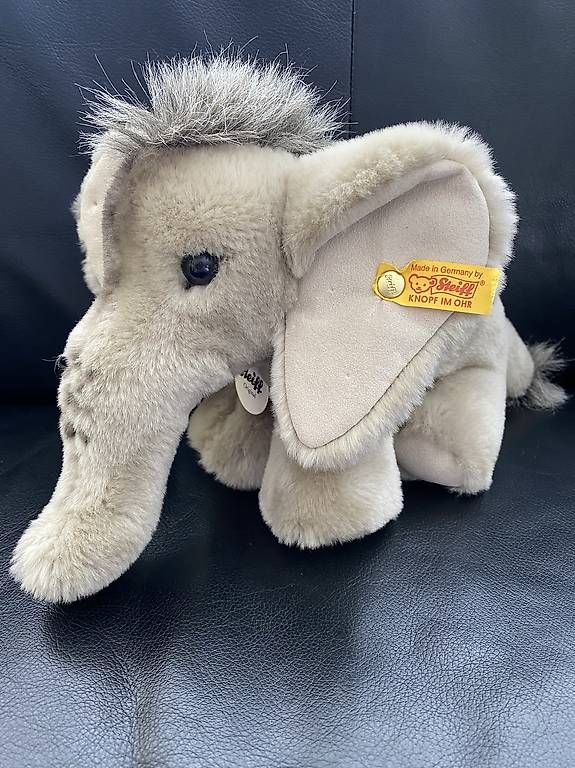 Steiff Giocattoli: Steiff Original Elefant - Knopf im Ohr - Ca.18cm Sitzhöhe – Usato da Bern venduto da Mondol 3