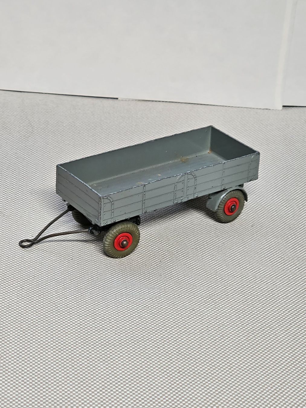 Dinky Toys Modellini d'auto: Dinky Trailer grau – Usato da Starrkirch-Wil venduto da easygo13