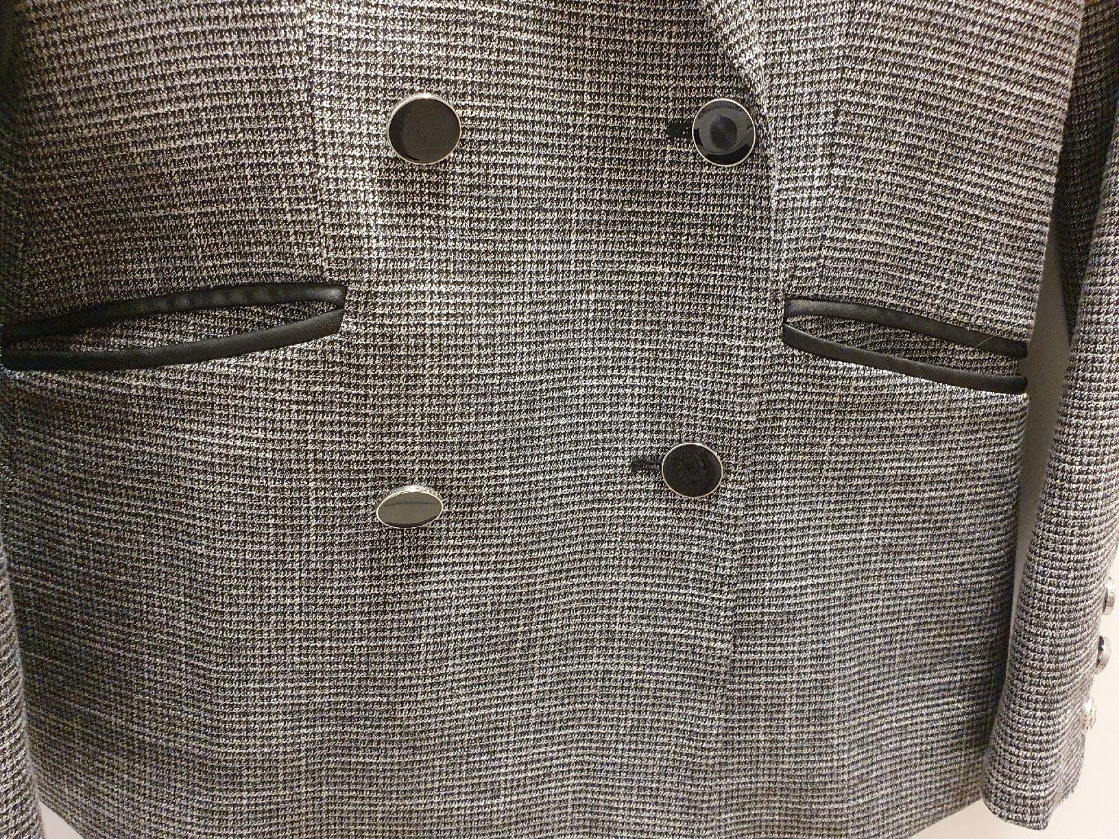 Guess Giacche: Neuer Guess Blazer Grösse XS – Nuovo (secondo la descrizione) da Wettingen venduto da __Dom__ 8