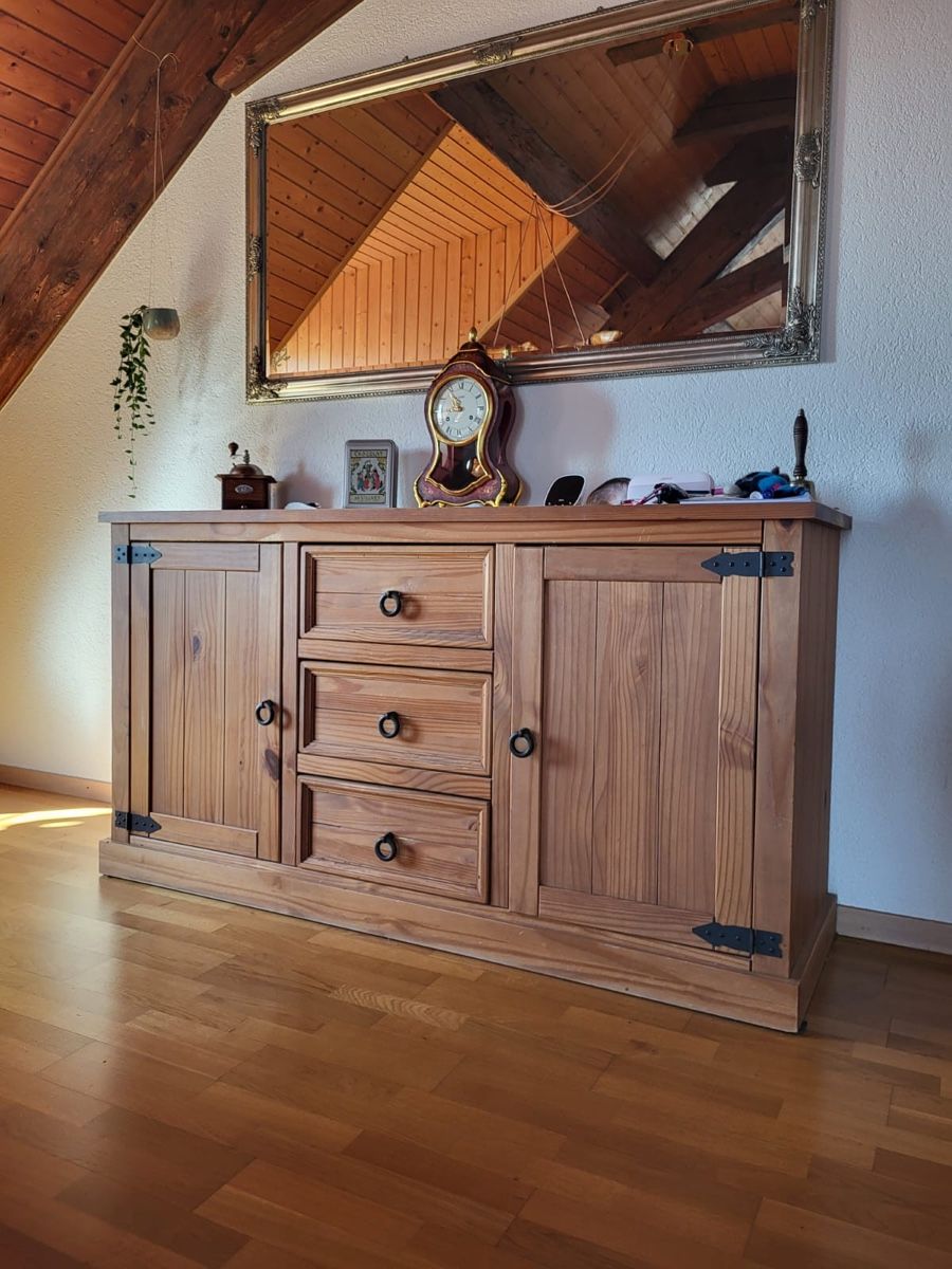 Credenze: Buffet et table en pin massif – Usato da Bevaix venduto da Fchapuis 1