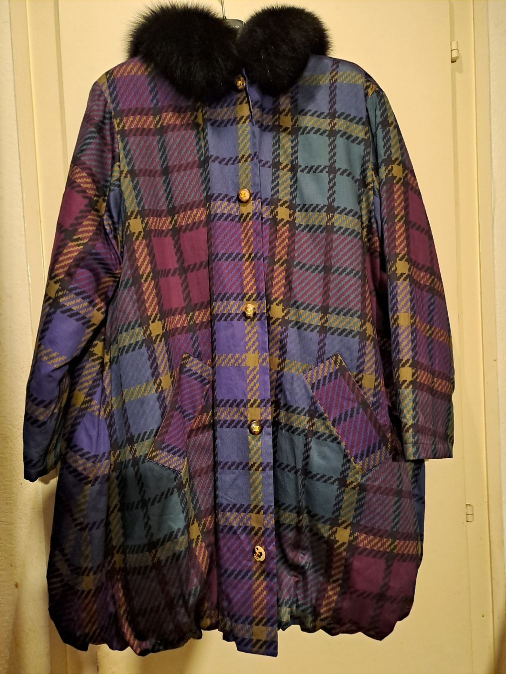 Celine Cappotti: Manteau Céline – Nuovo (secondo la descrizione) da Genève venduto da Cinely