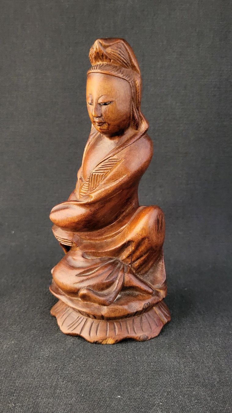 Figuren: Holzfigur handgeschnitzt, Asien – Gebraucht aus Basel von spinne02 2