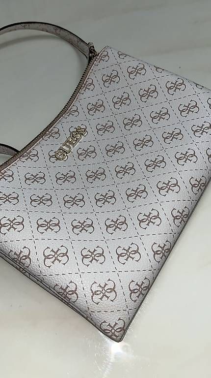 Taschen für Damen: Guess Tasche – Gebraucht aus Wohlen AG von arb_f9xr 2