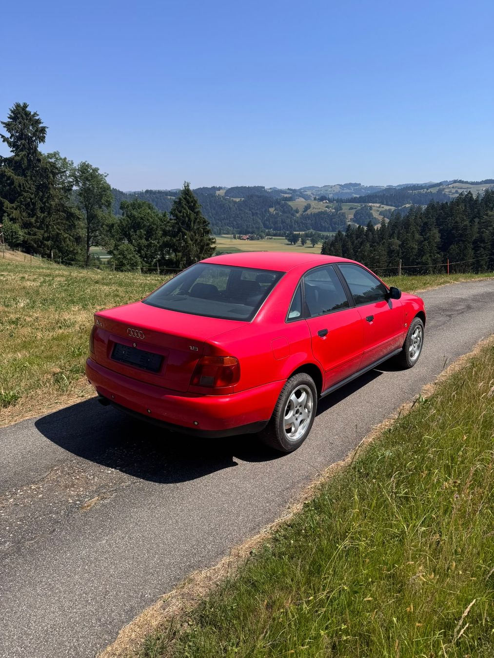 Audi Autos: Audi A4 b5 1.8l Ab MFK! – D'occasion à Riggisberg par Linaaagxi 1
