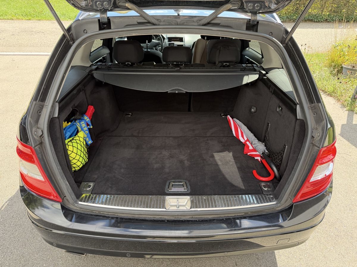Mercedes-Benz Automobili: Mercedes C200 Kombi – Usato da Flumenthal venduto da .Robert. 5