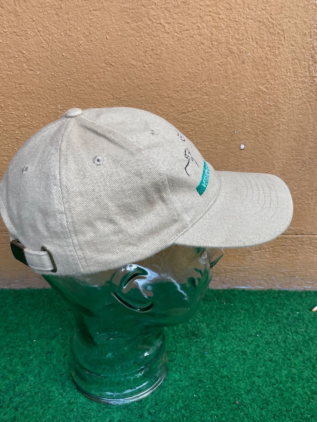 Copricapi, berretti & cappellini: Vintage Y2K Cap Tierarzt – Usato da Zürich venduto da le_souk 1