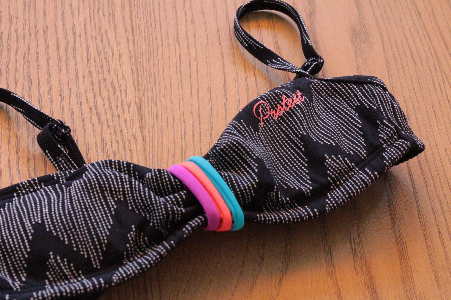 Costumi da bagno & Bikini: Maillot de bain 2 pièces Protest 140 – Usato da Delémont venduto da Petitlutin 1