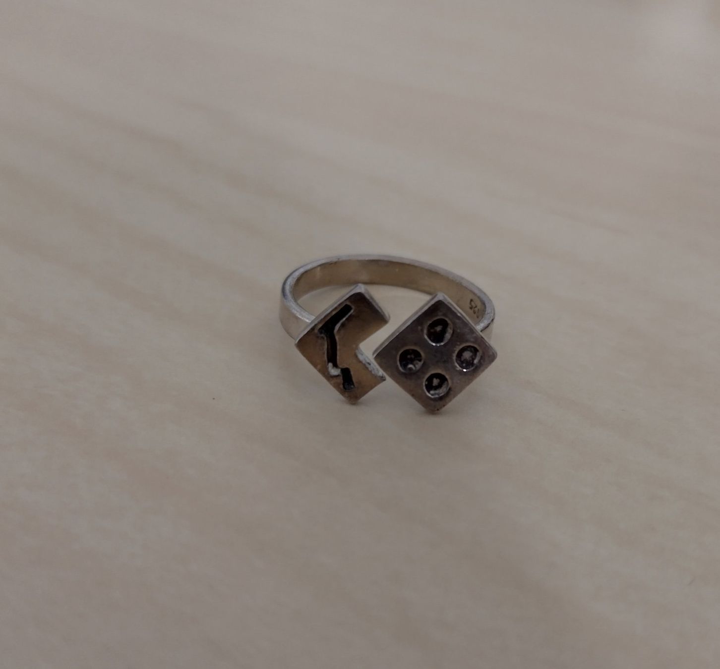 Anelli: RING SILBER 925 WÜRFEL – Usato da Romanshorn venduto da BoutiqueA 4