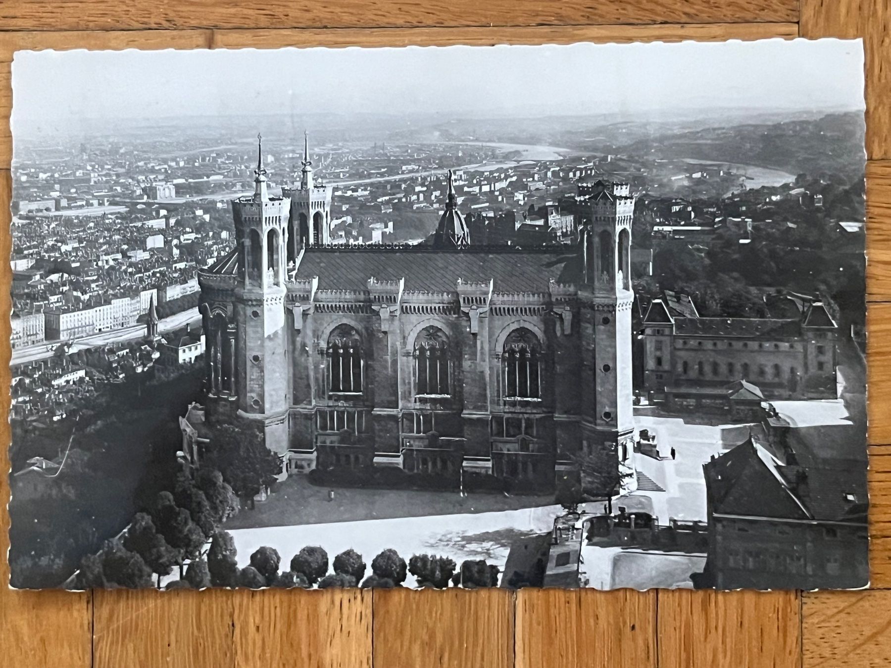 Ansichtskarten: Lyon, Basilique de Fourvière – Gebraucht aus Romanshorn von luxcollect