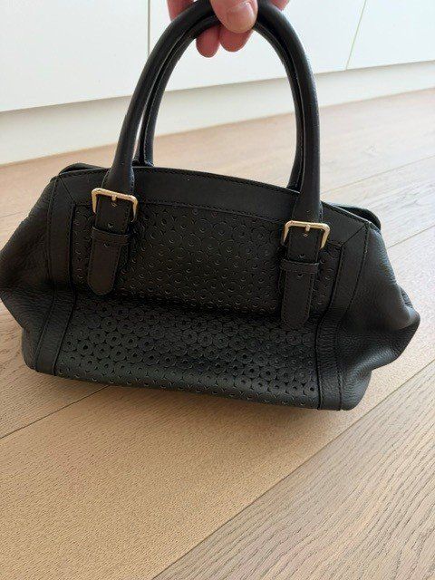 Kate Spade Borse da donna: Kate Spade Ledertasche schwarz gelocht – Usato da Bern venduto da howi72 2