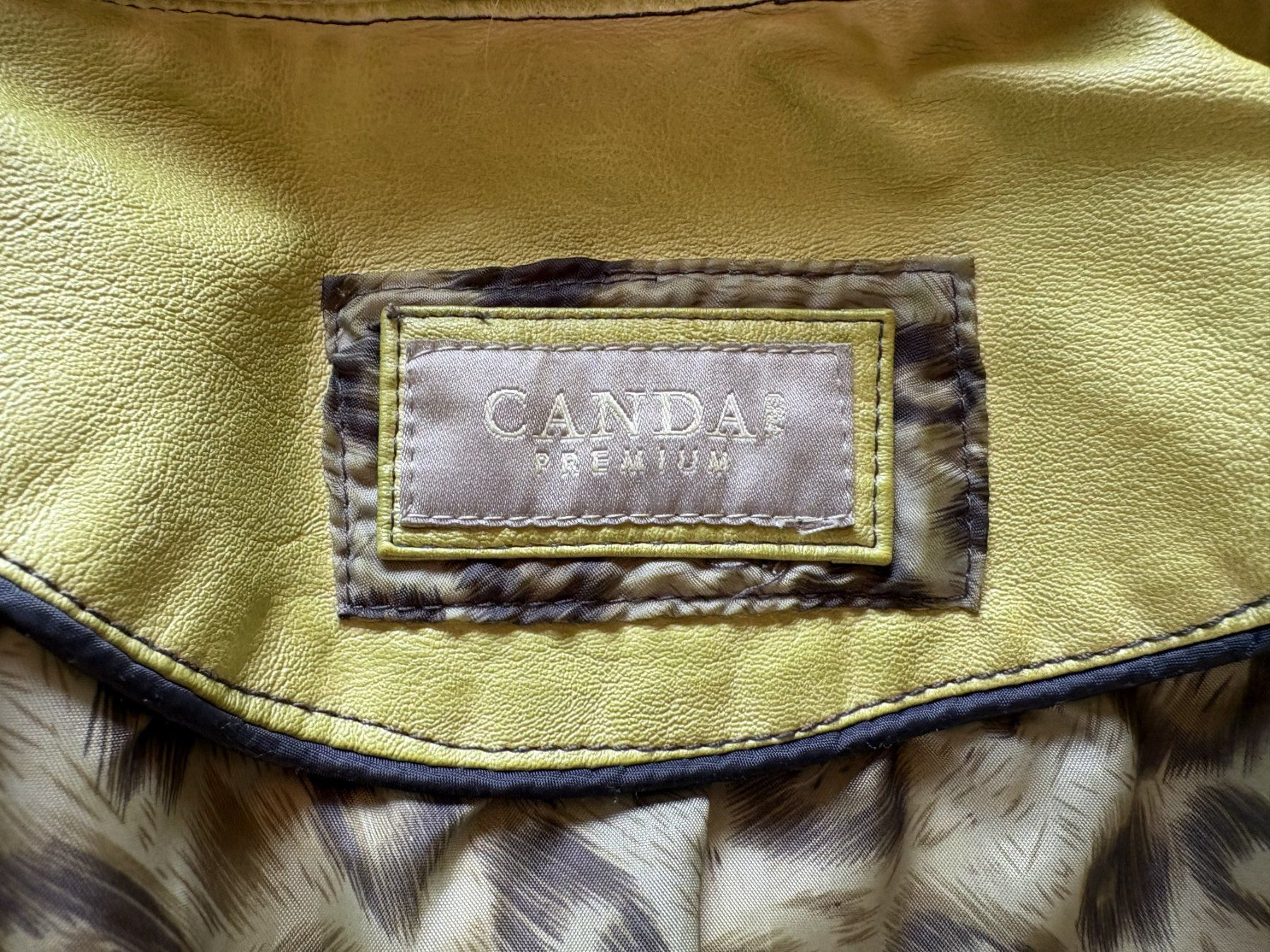 Giacche: Popige gelbe Kunstleder-Jacke Canda – Usato da Ebnat-Kappel venduto da pourlemerite 3