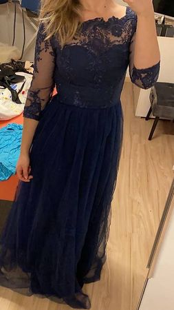 Dunkelblaues Abendkleid mit Spitze Grösse 38