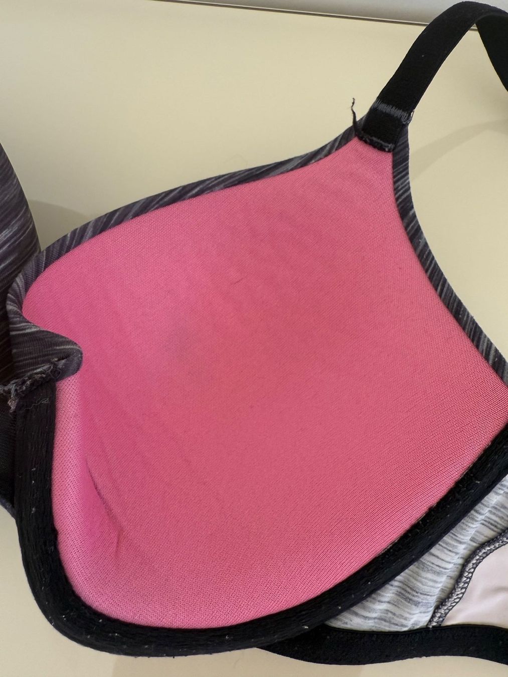 Victoria's Secret Altra biancheria intima: Victoria's Secret BH GR. 36C/D80 – Usato da Steg im Tösstal venduto da goldlionfree 8