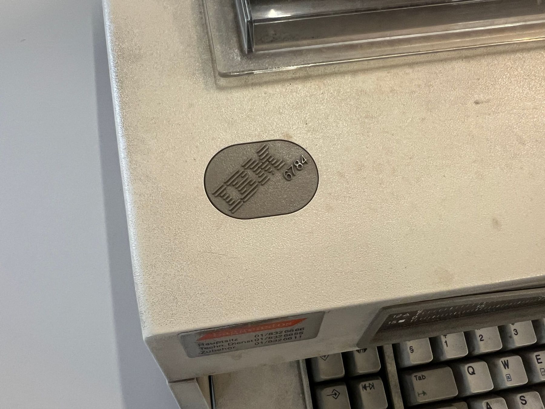 IBM Macchine da scrivere: IBM Schreibmaschine 6784 – Usato da Meilen venduto da Tintoretto 1