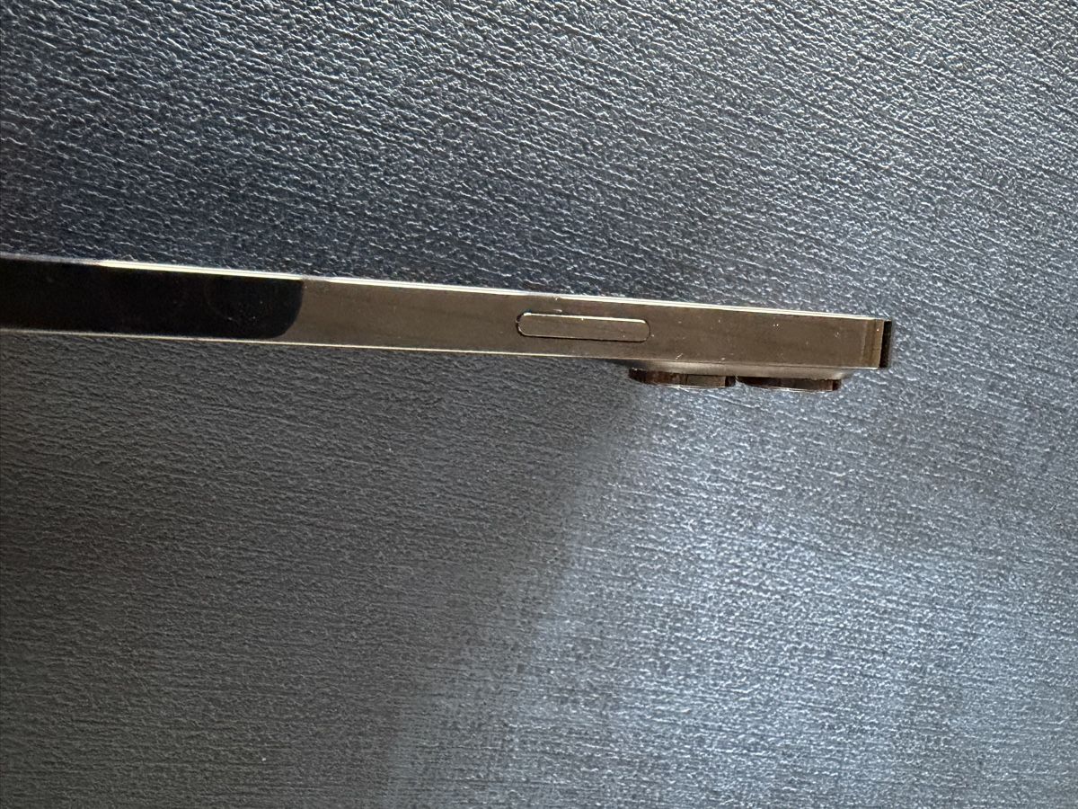 Apple Portables: Iphone 14 pro – D'occasion à Aesch LU par dW.2x7 4