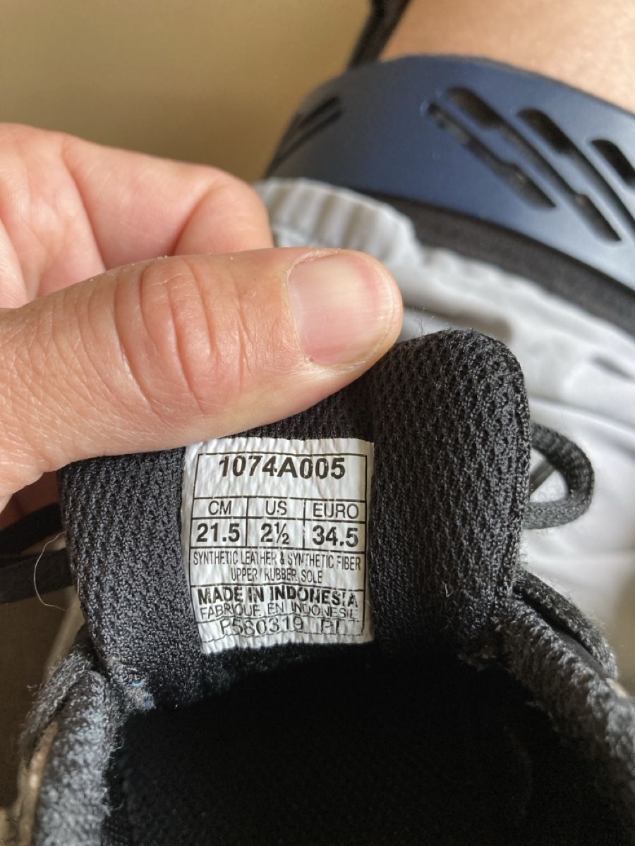 Scarpe per ragazzi: Hallenschuhe asics 34,5 – Usato da Lohn-Ammannsegg venduto da Christoff1 2