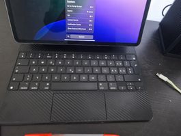iPad Pro 12,9" 3. Gen 64GB + Magic Keyboard Stark gebraucht