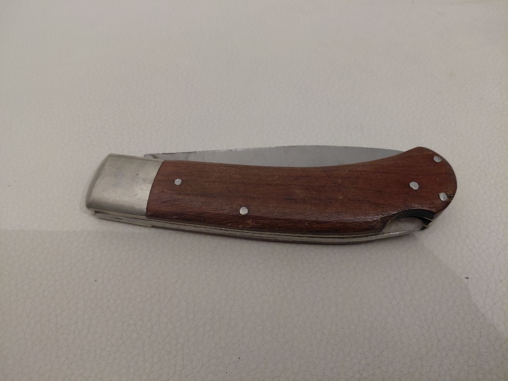 Taschenmesser: Klassisches Taschenmesser mit Holzgriff – Gebraucht aus Belp von mar_76s8 4