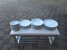 Assiette KUTAHYA en porcelaine Lot de 39 assiettes
