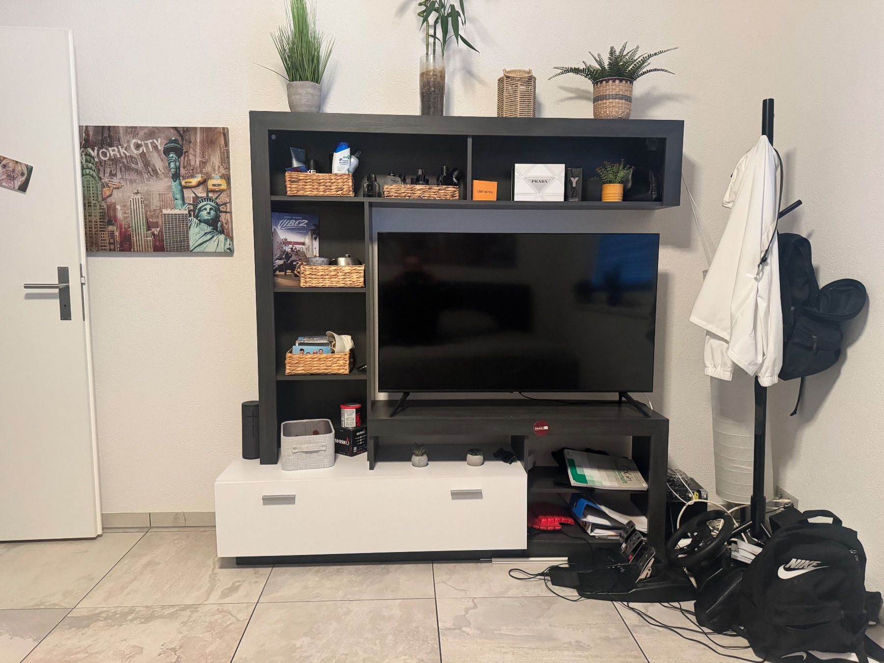 Mobili TV: Wohnwand Top Zustand – Usato da Büsserach venduto da Hot_Shots 1